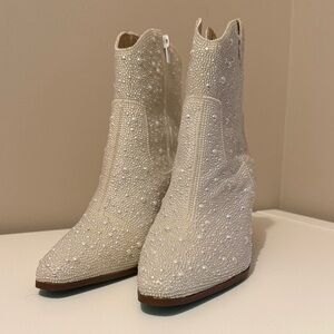 White Pearl - Embellished Ankle Boots